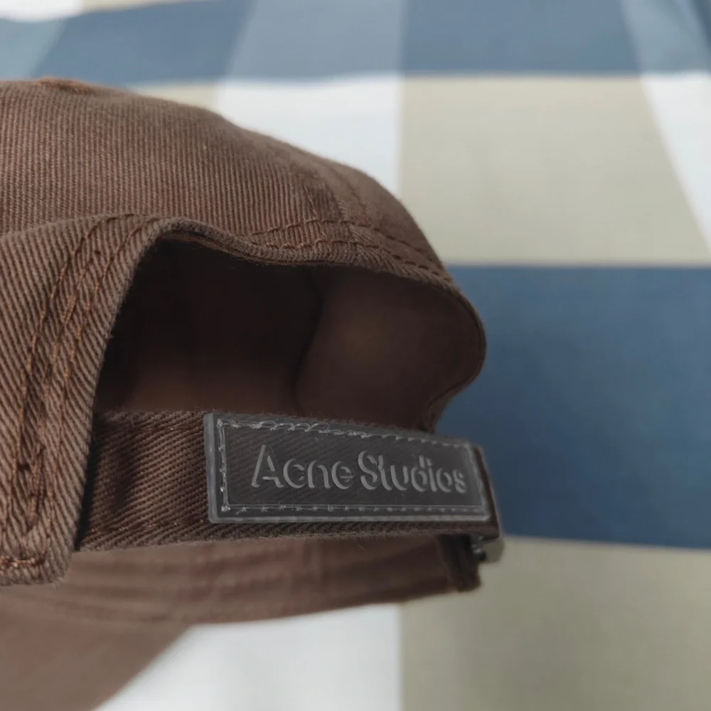 🧢Acne Brown and Silver Minimalist Hat